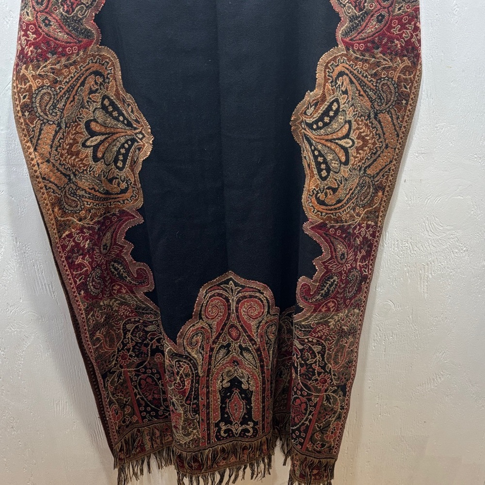 Elegant Paisley Patterned Soft Smooth Shawl StoleWrap with Fringe Bohemian Boho - Picture 5 of 6